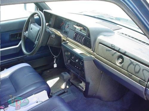 VOLVO VOLVO 240 SERIES