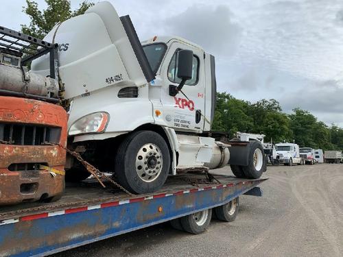 FREIGHTLINER CASCADIA 113BBC