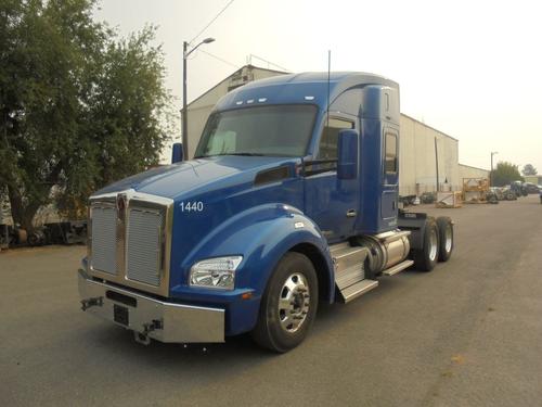 KENWORTH T880