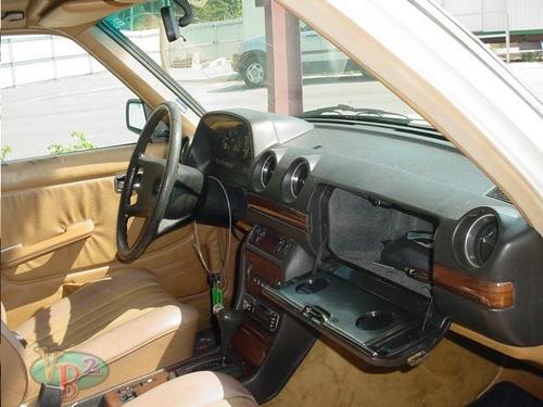 MERCEDES-BENZ MERCEDES 300D