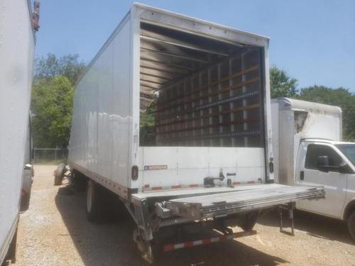 FREIGHTLINER M2 106