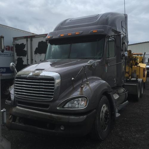 FREIGHTLINER COLUMBIA