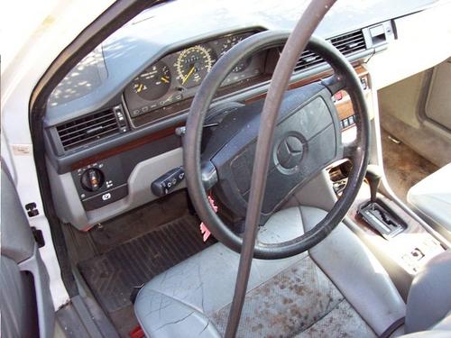 MERCEDES-BENZ MERCEDES 300E