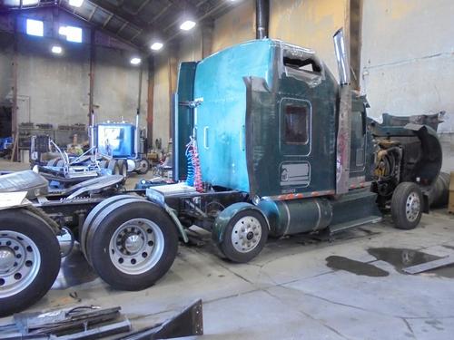 KENWORTH W900L