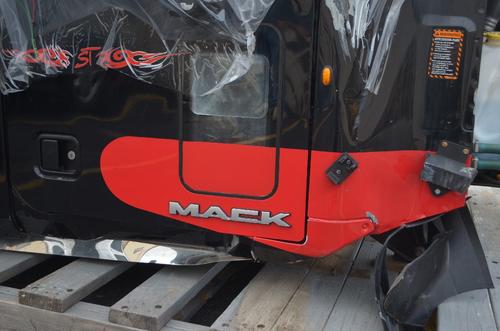 MACK CX613 VISION