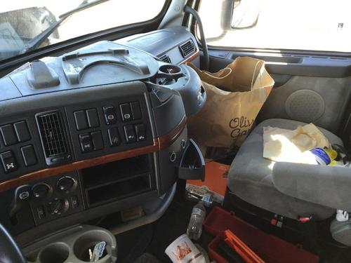 VOLVO VNL