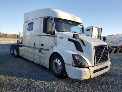 VOLVO VNL
