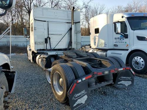 VOLVO VNL