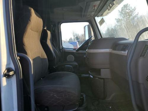VOLVO VNL