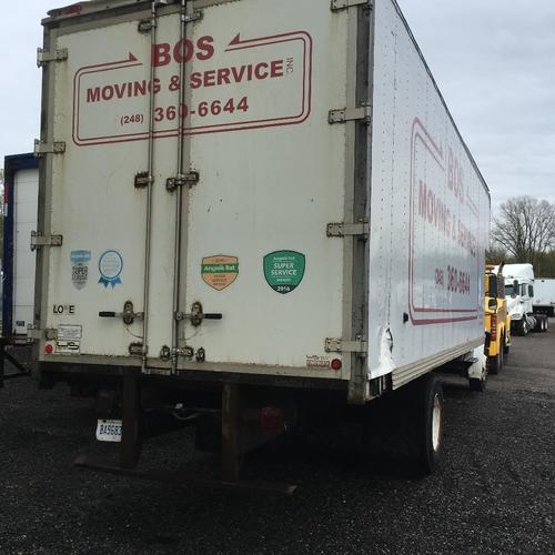 FREIGHTLINER M2-100