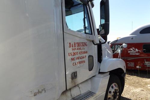 FREIGHTLINER COLUMBIA 120