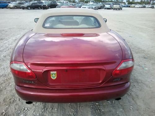 JAGUAR XK8