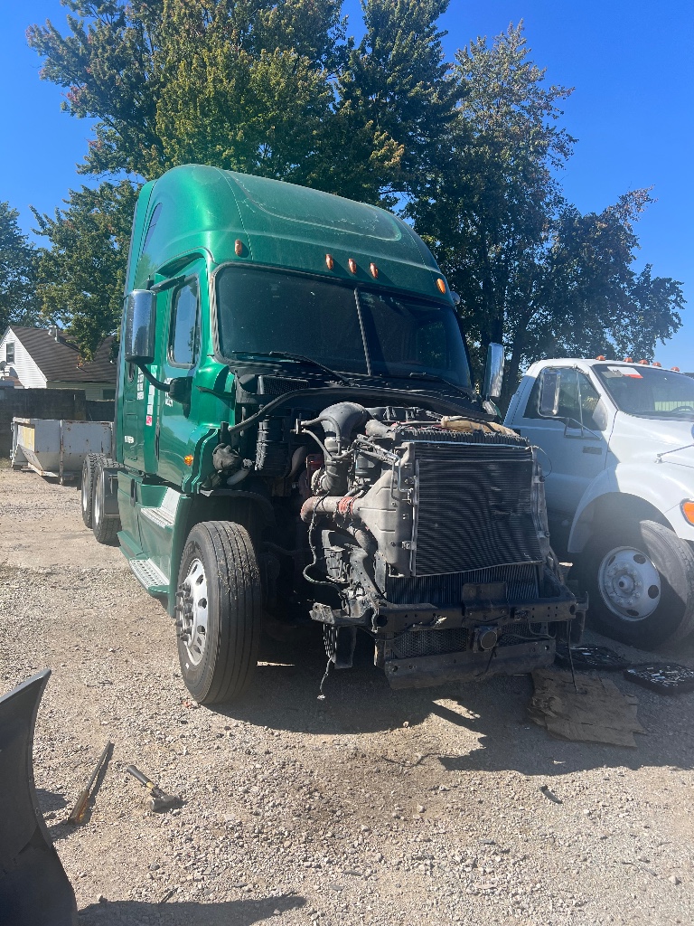 FREIGHTLINER CASCADIA