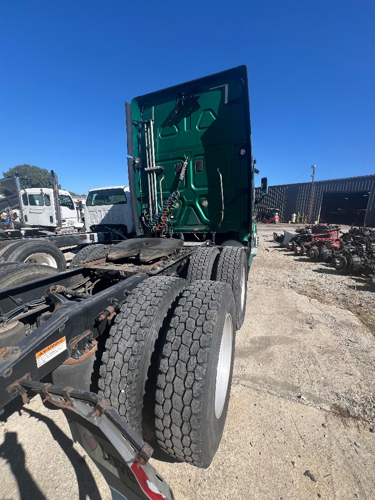 FREIGHTLINER CASCADIA