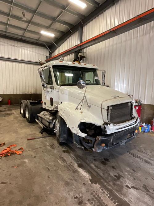 FREIGHTLINER COLUMBIA 120