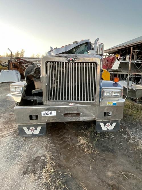 WESTERN STAR TRUCKS 4900 FA