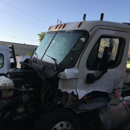FREIGHTLINER CASCADIA 113