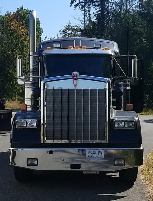 KENWORTH W900