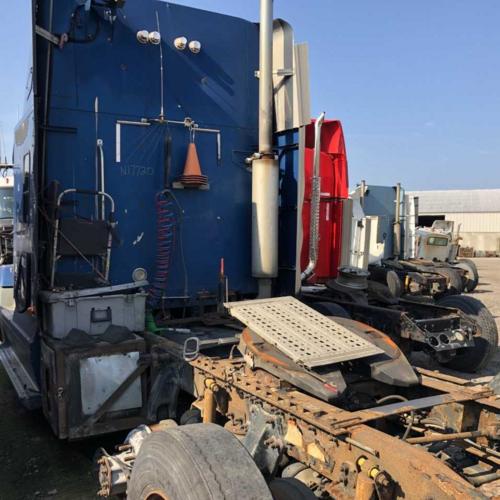 FREIGHTLINER CST120 CENTURY