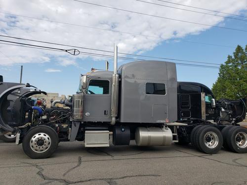 PETERBILT 389