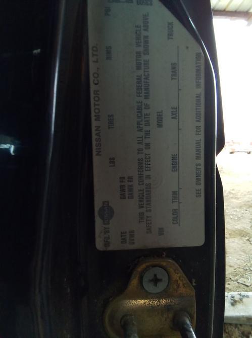 NISSAN NISSAN PICKUP