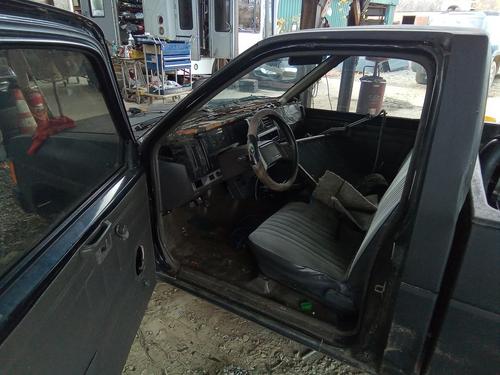 NISSAN NISSAN PICKUP