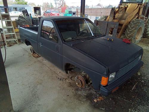 NISSAN NISSAN PICKUP