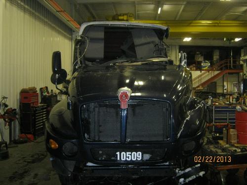 KENWORTH T2000