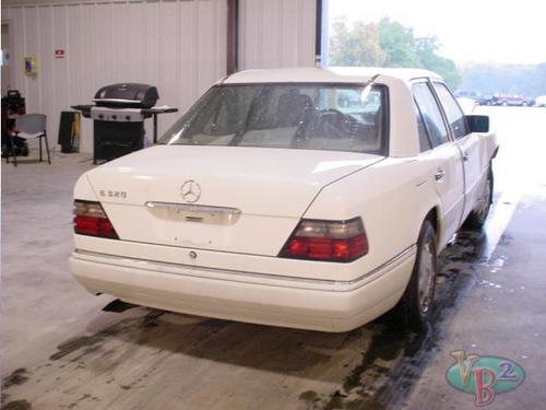 MERCEDES-BENZ MERCEDES E-CLASS