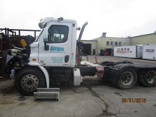 FREIGHTLINER CASCADIA 113