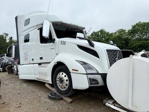 VOLVO VNL