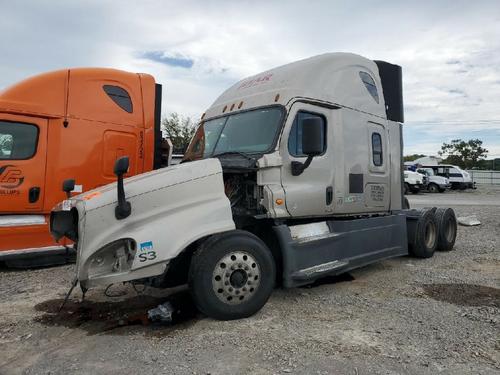 FREIGHTLINER CASCADIA