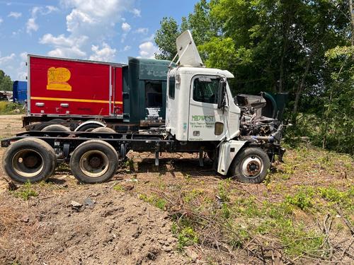 FREIGHTLINER COLUMBIA 120