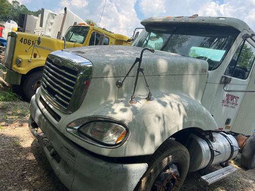 FREIGHTLINER COLUMBIA