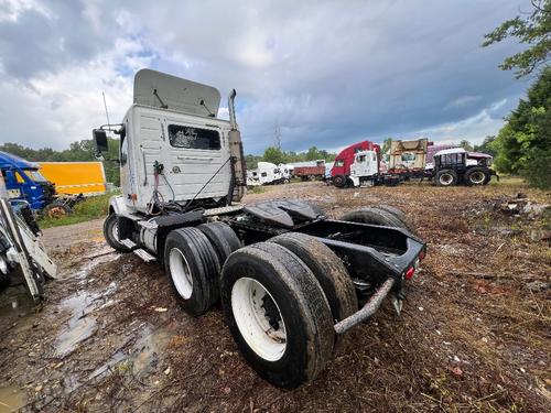 VOLVO VNL