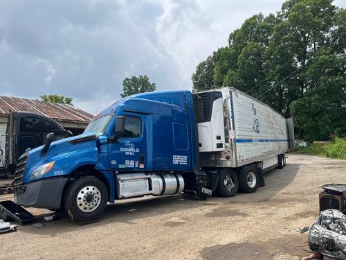 FREIGHTLINER CASCADIA