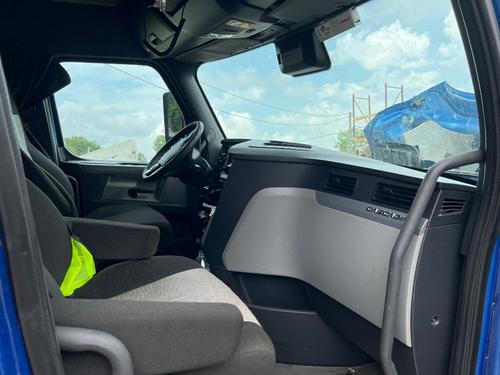 FREIGHTLINER CASCADIA