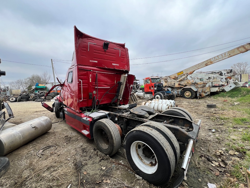 VOLVO VNL