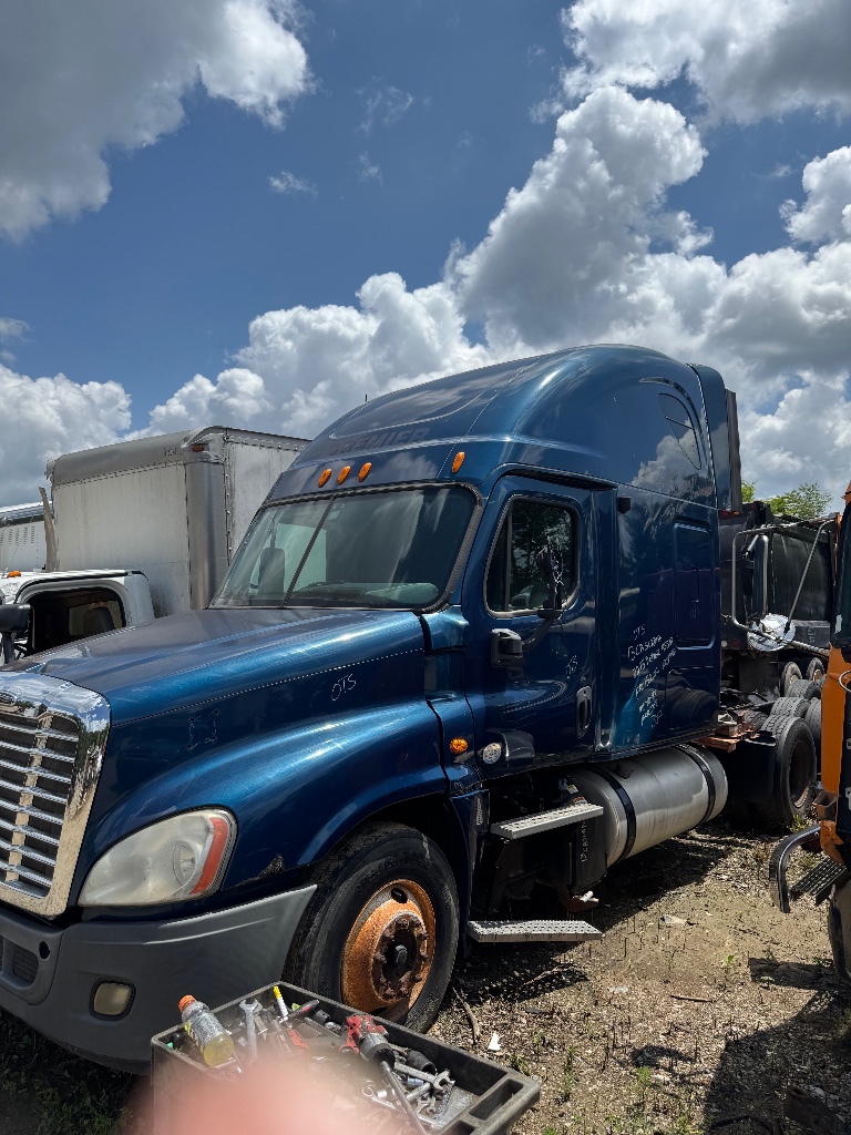 FREIGHTLINER CASCADIA