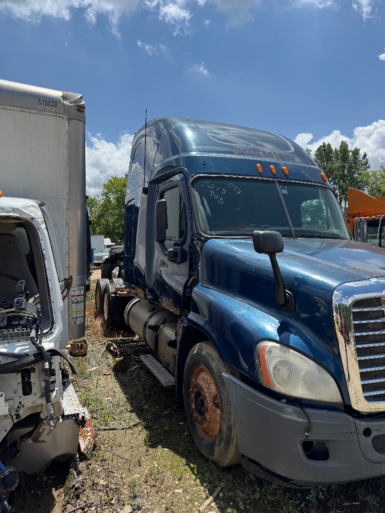 FREIGHTLINER CASCADIA