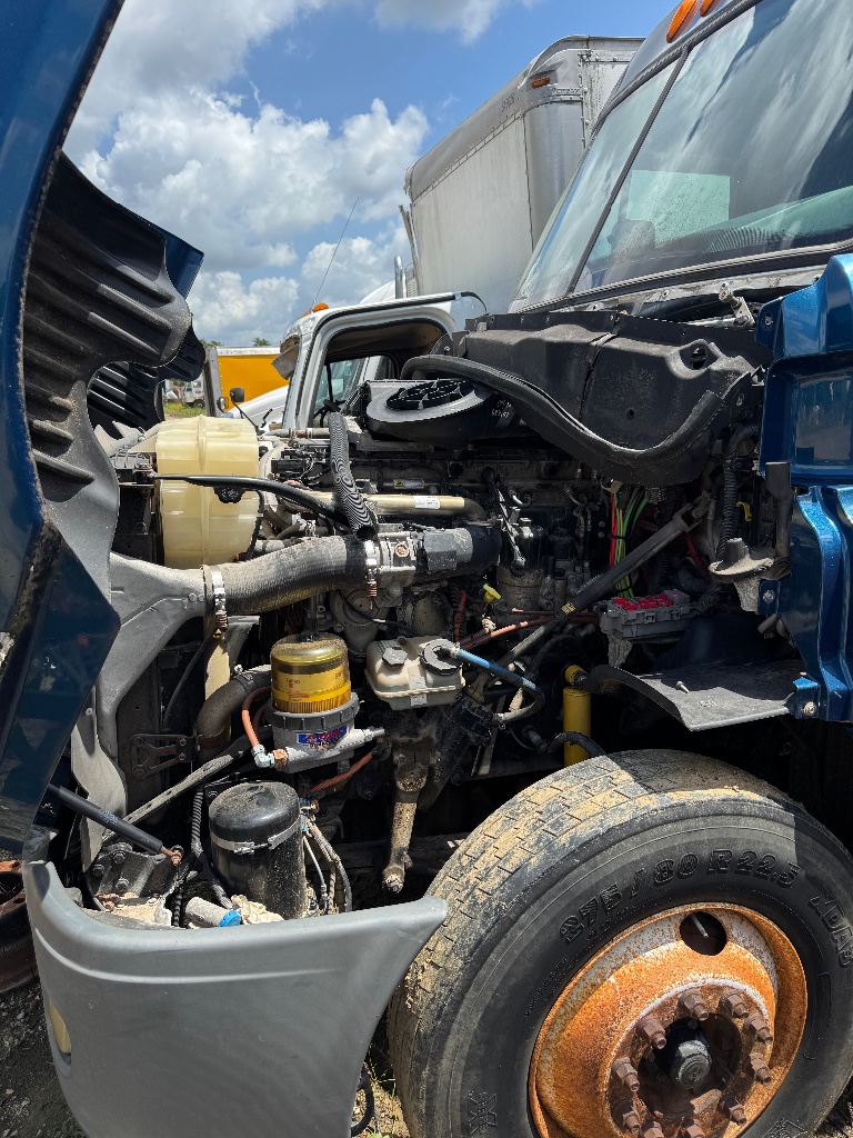 FREIGHTLINER CASCADIA