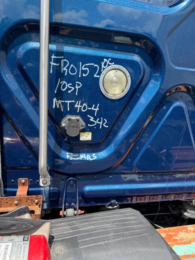 FREIGHTLINER CASCADIA