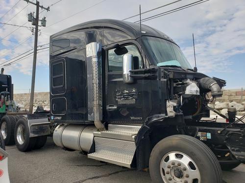 KENWORTH T880