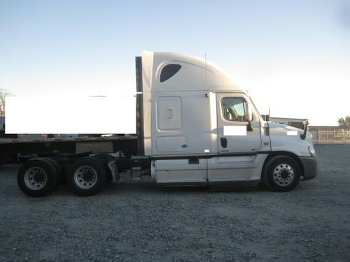 FREIGHTLINER CASCADIA 125