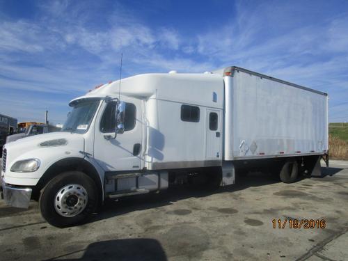 FREIGHTLINER M2 106