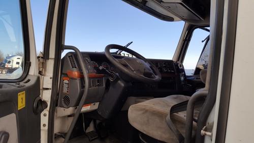 VOLVO VNL