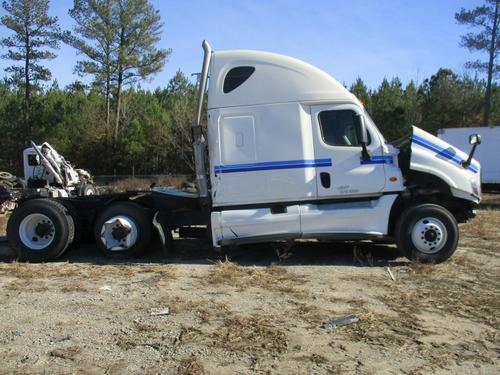 FREIGHTLINER CASCADIA 125