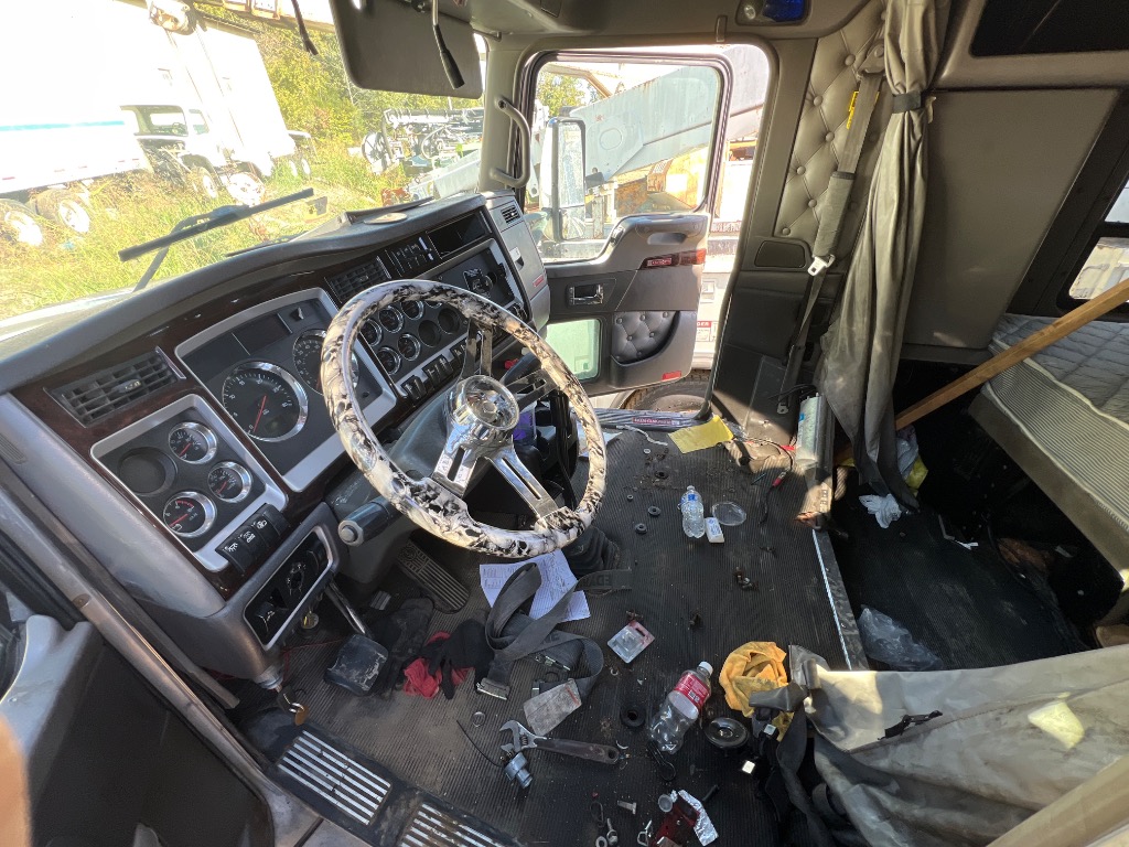 KENWORTH T660