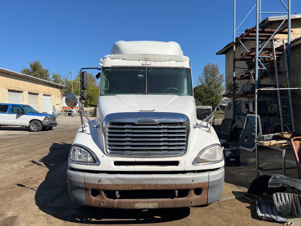 FREIGHTLINER COLUMBIA