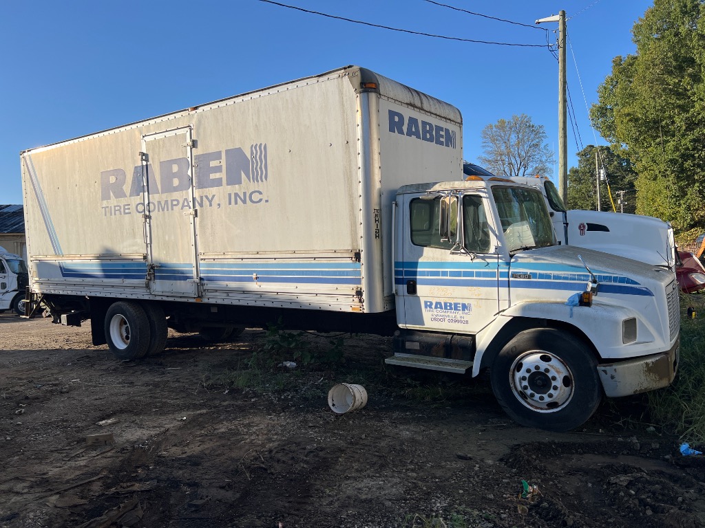 FREIGHTLINER FL60